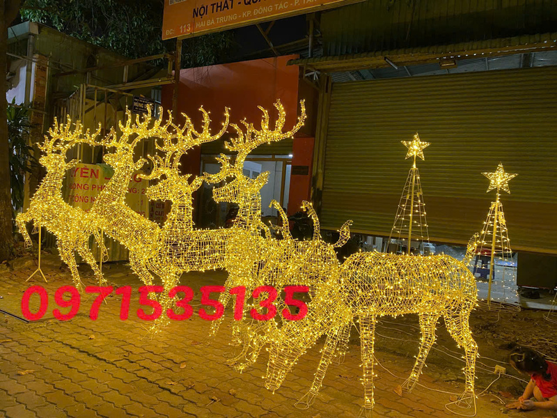 tuần lộc thép quấn led trang trí noel