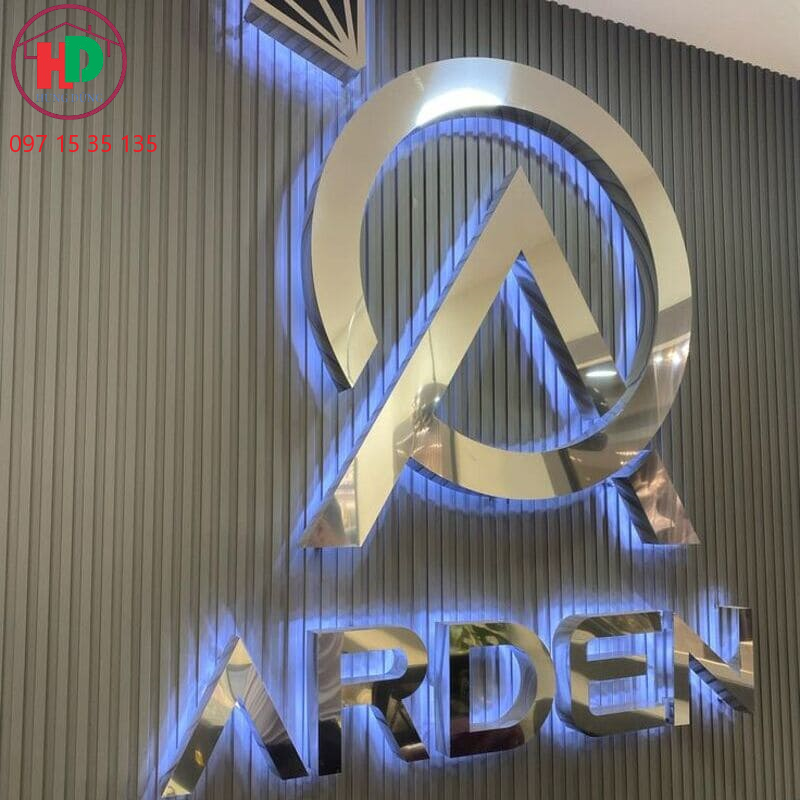 chu-inox-co-den-led-hat-chan-thu-duc