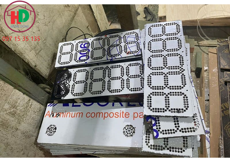 Cắt CNC mica alu theo yêu cầu khách hàng cá nhân và doanh nghiệp