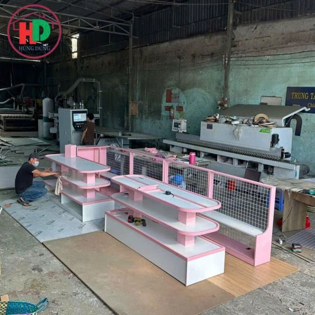Kệ trưng bày sản phẩm bằng gỗ