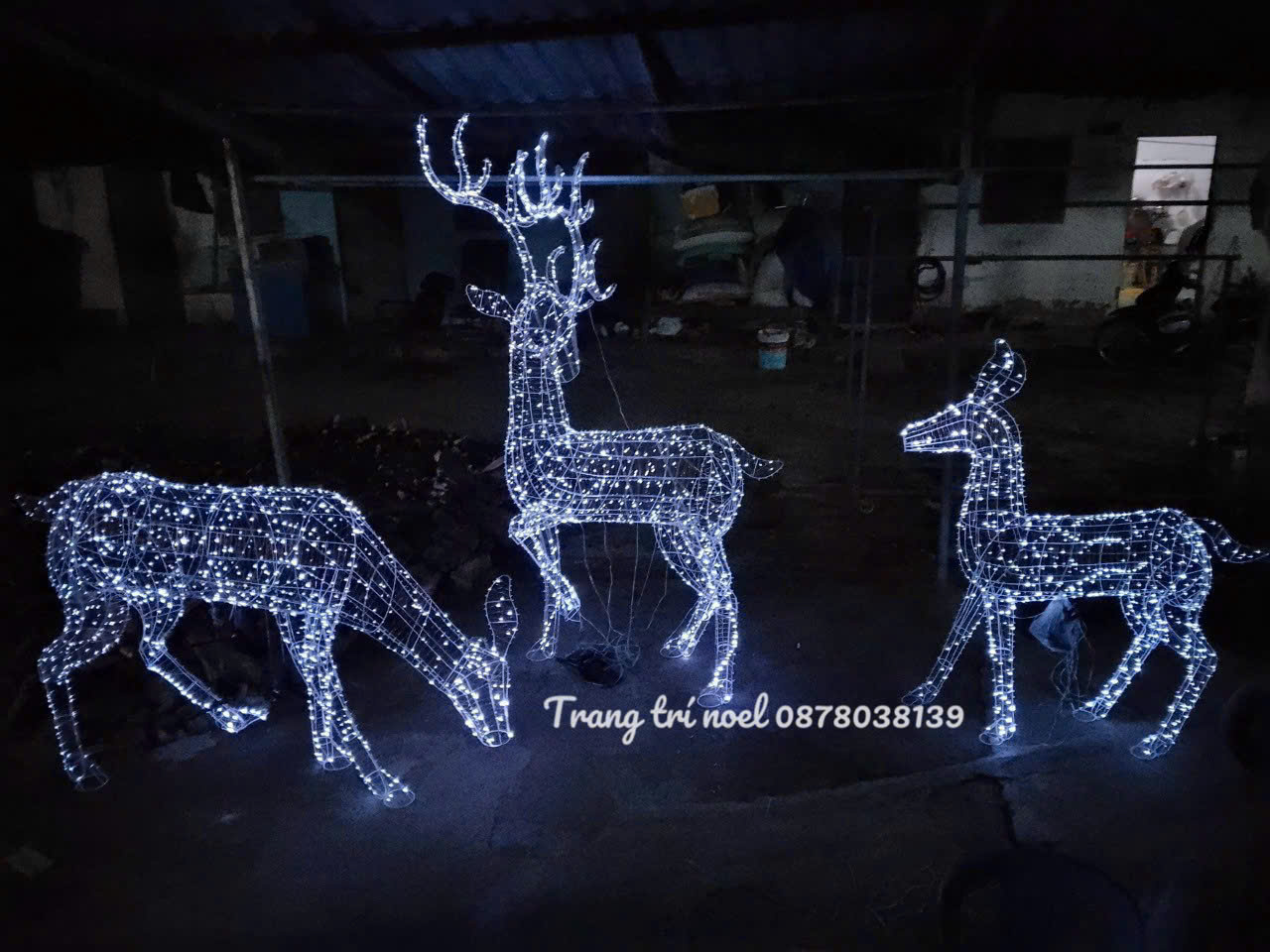 ở dâu bán con tuần lộc trang trí noel