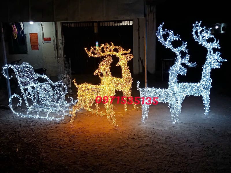 trang trí noel nhà thờ bằng tuần lộc