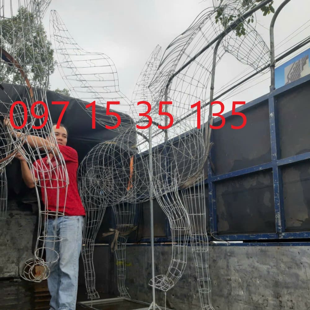 xưởng gia công ngựa trang trí