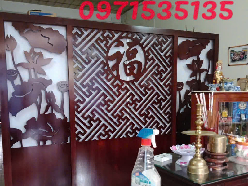 thi công vách ngăn phòng thờ tại dĩ an