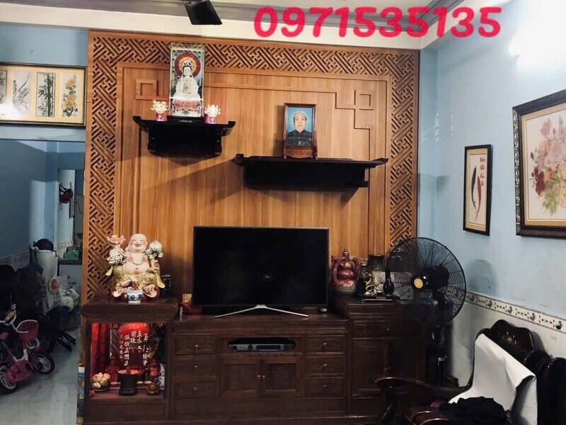 thi công vách ngăn phòng thờ tại dĩ an