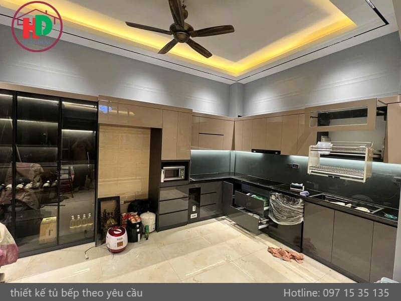 đóng tủ bếp theo yêu cầu tại dĩ an